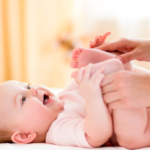 5 bài tập đơn giản giúp bé sơ sinh cứng cáp hơn